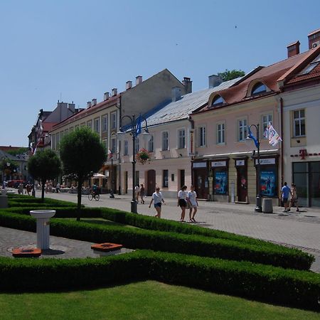 Hostel Promenada Rzeszow Bagian luar foto