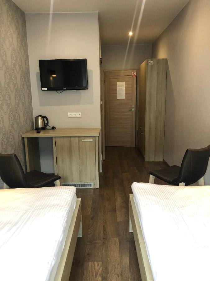 Hostel Promenada Rzeszow Bagian luar foto