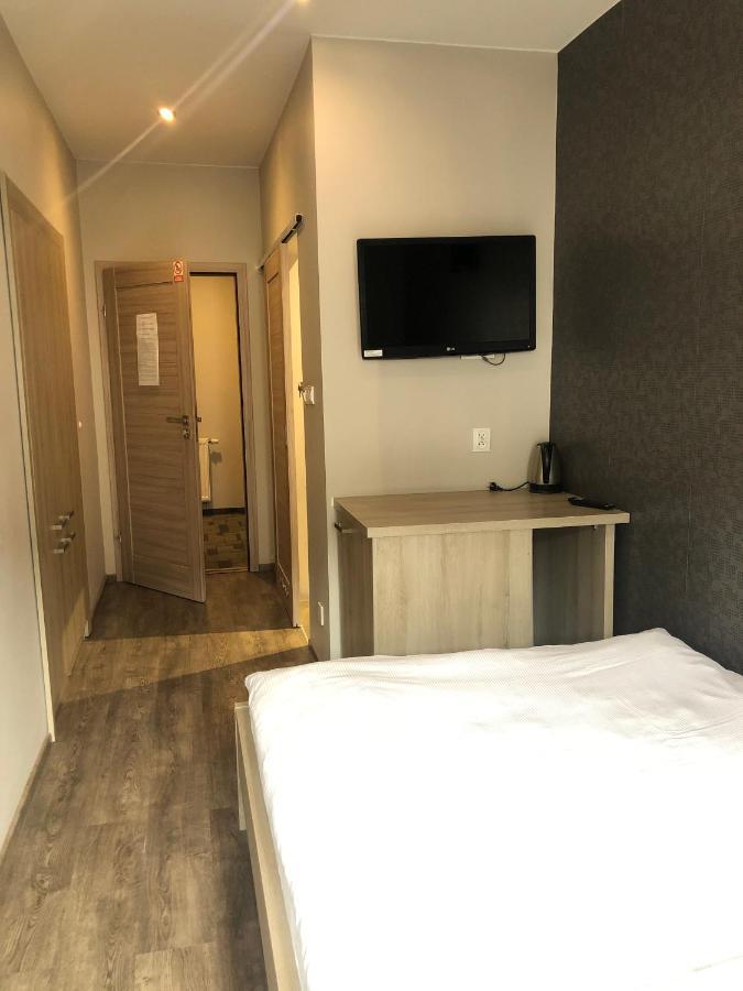 Hostel Promenada Rzeszow Bagian luar foto