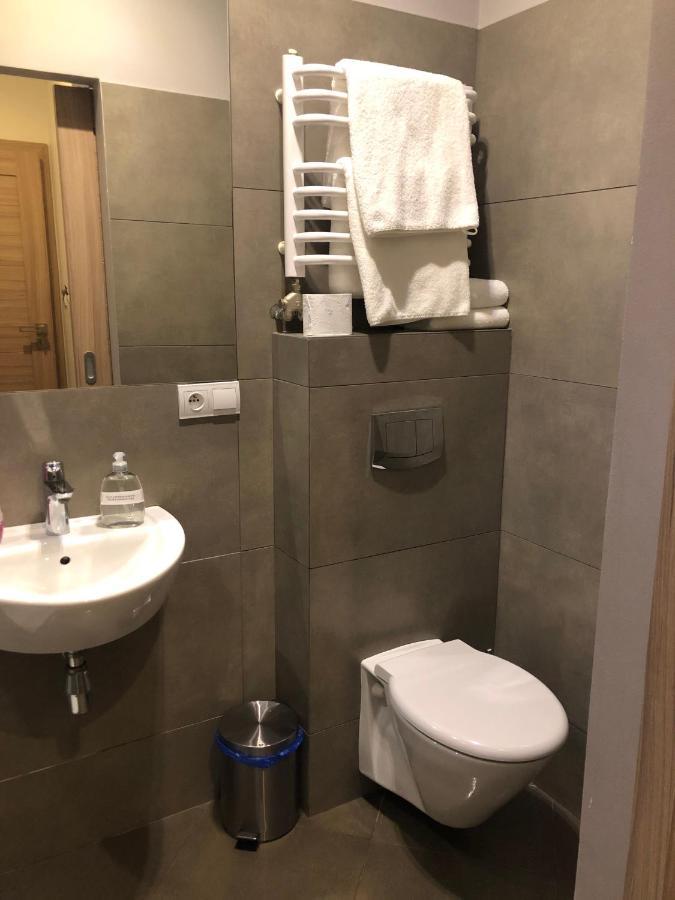 Hostel Promenada Rzeszow Bagian luar foto
