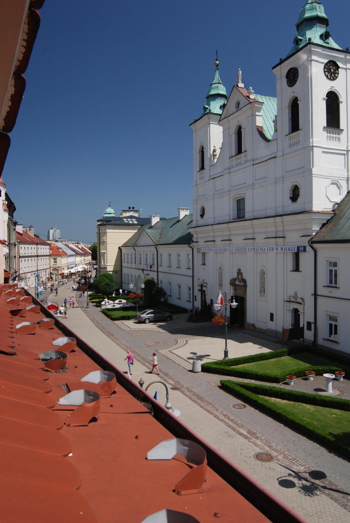 Hostel Promenada Rzeszow Bagian luar foto